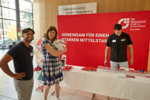 Über 100 Teilnehmende beim Zukunftsforum Mittelstand „KI mit Strategie“ 