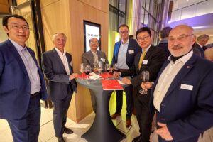 Jinguang Xiao, Harwig Wild, Dr. Shengzong Zhou, Lothar Schmahl, Damit Ren, Herbert Egner; Foto: Dietrich Skrock