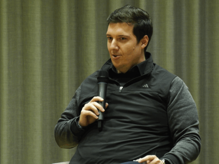 Foto: Dustin Andrews, E-Sports und Games Industrie im Unternehmenskontext