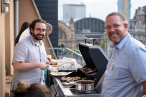 Warum gute Netzwerke manchmal mit einer Grillzange beginnen